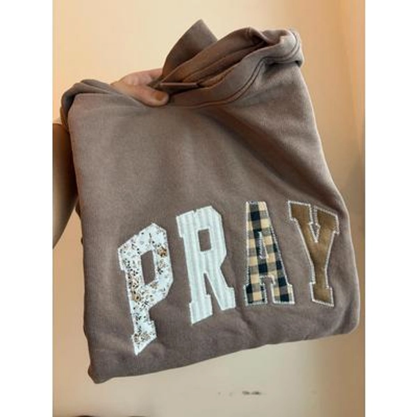 PRAY Appliqué sweatshirt