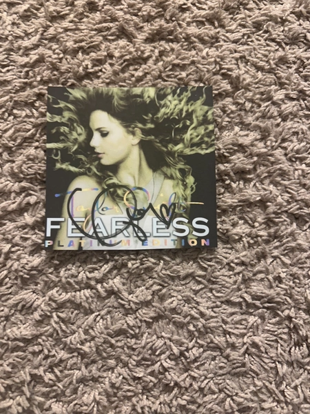 Taylor Swift Signed Fearless Platinum Edition Insert With Heart REPRINT
