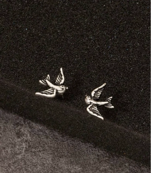 Men Swallow Stud Earrings For Daily Decoration For A Stylish Look | SHEIN USA