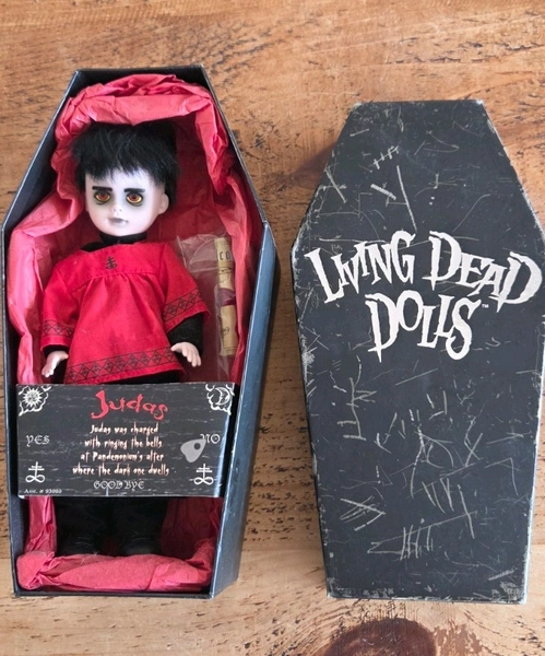  vintage Living Dead Dolls "JUDAS  living dead dolls boxed
