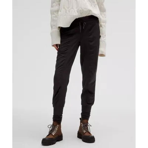 Dance Studio Mid-Rise Jogger 7/8 Length