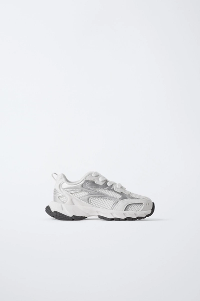 MESH SNEAKERS