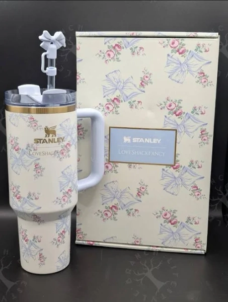 Stanley X Love Shack Fancy Holiday Quencher Cup Xmas Blue Bows Special