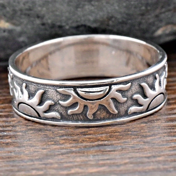 1pc Vintage Sun Symbol Wide Band Ring, Copper Plated White Golden, Adjustable Statement Ring for Women and Men, Celestial Theme, Ideal for Vacation, Party, Graduation Gift