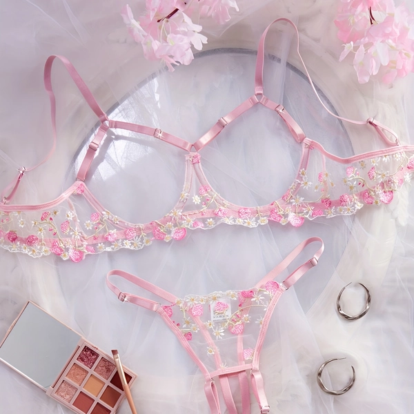Women's Sexy Mesh Embroidered Wireless Lingerie Set