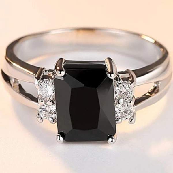 925 Silvery Plated Rectangle Cut Black Stone Engagement Ring