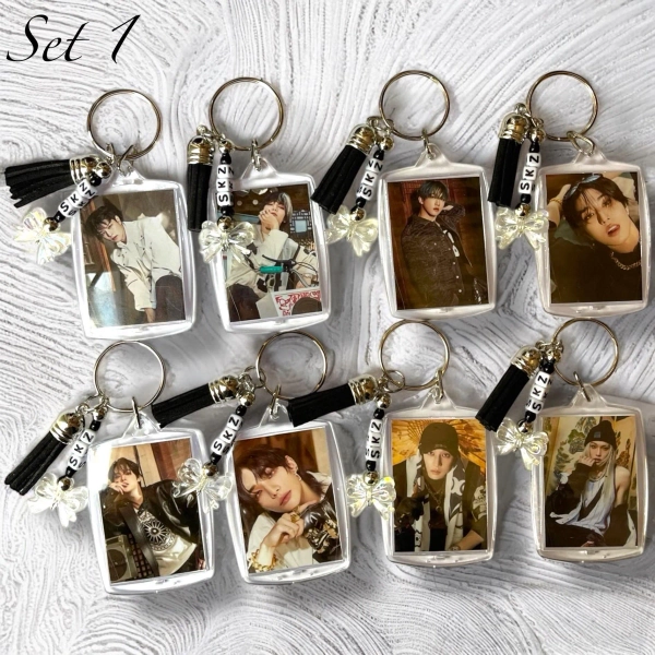 Stray kids photo keychain