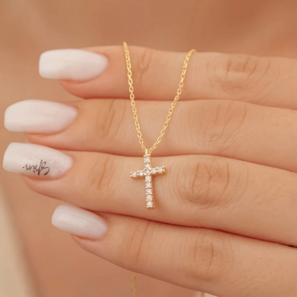 1pc Elegant Rhinestone Cross Pendant Necklace for Women - KC Golden Plated Zinc Alloy, Simple & Stylish Design, Perfect for Daily Wear & Parties, Ideal Gift for Halloween, Christmas, Easter, Thanksgiving, Graduation, Valentine'S Day, Mother'S Day, Father'S Day, Party Accessory, Sophisticated Accessory, Sparkling Embellishments, Durable Jewelry, Fashion Accessory, Fashion Lovers, Holiday Accessory, Minimalist Jewelry, Highquality Jewelry, Fashion Jewelry, Jewelry Collectors