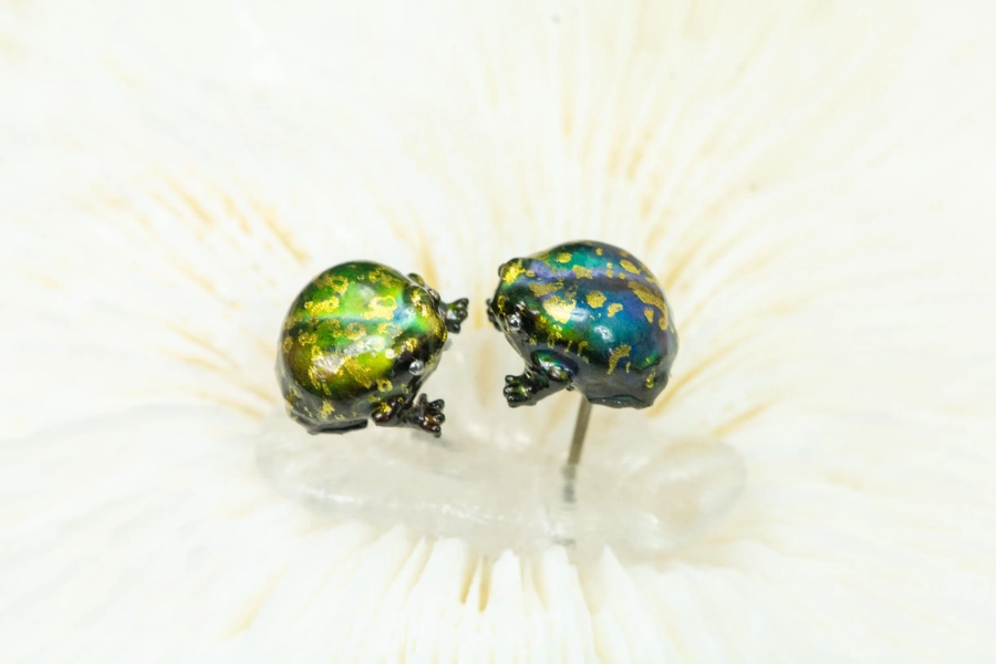 Rainbow Mood Color Changing Chubby Rain Frog earrings on Titanium, hypoallergenic earrings, lapel pins, miniature figures, pendants