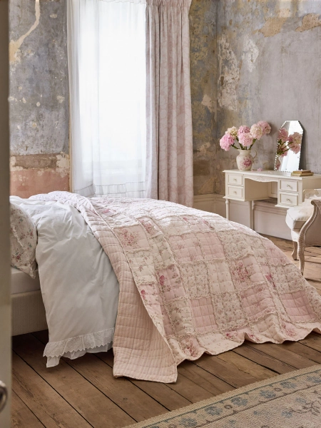 Shabby Chic by Rachel Ashwell® Pink Floral Print Ruffled Patchwork Bedspread