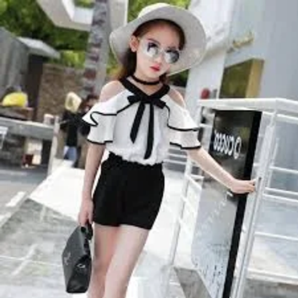 Girl's Fashion T-Shirt and Shorts Set