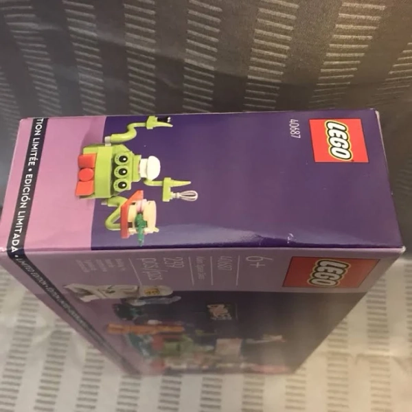LEGO BRAND NEW SEALED 40687 ALIEN SPACE DINER LIMITED EDITION - New Toys & Collectibles | Size: s