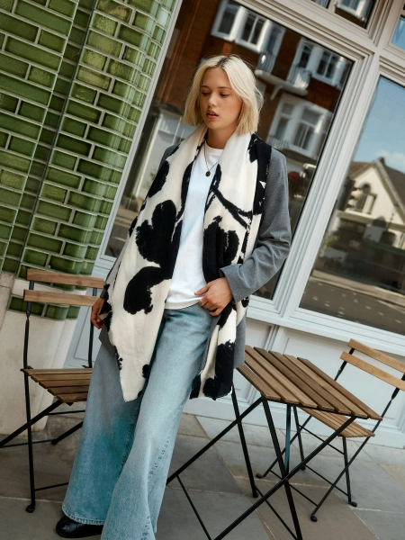 Black White Floral Print Midweight Scarf