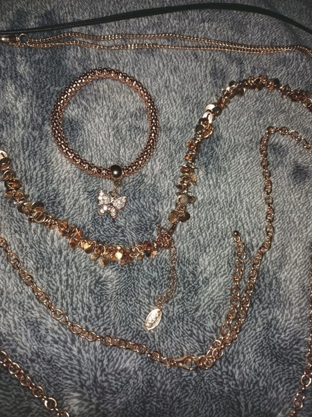 Rose Gold Tone Jewellery 6 items Costume Jewellery Modern bracelet &amp; pendants 