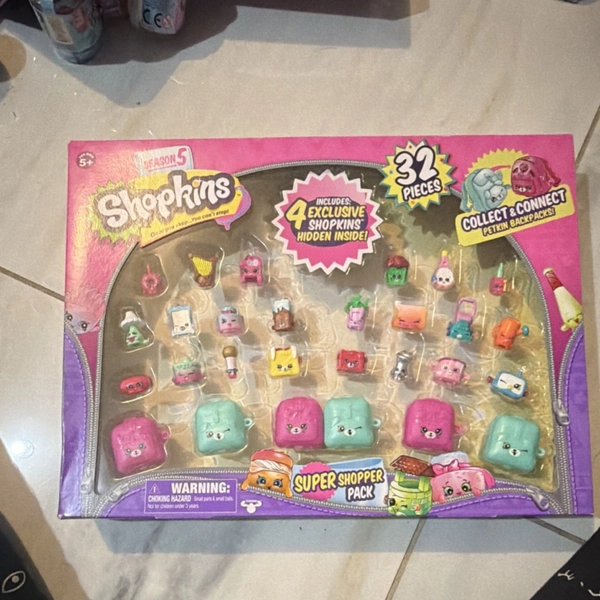 Shopkins Season 5 Super Shopper Pack 32 Pieces NEW Sealed Petkins Backpacks