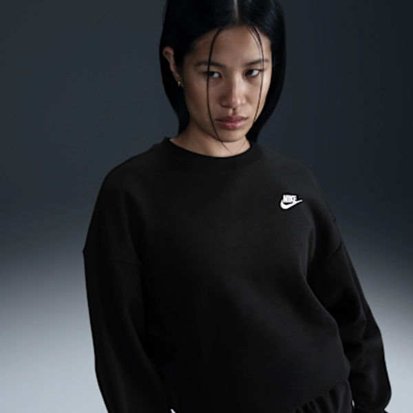 Nike Sportswear Club Fleece Women's Loose Crew-Neck Sweatshirt - Black/White
