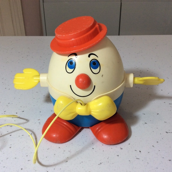 Vintage 70s Fisher Price Classics HUMPTY DUMPTY 736 Pull Along toy 4.5” tall