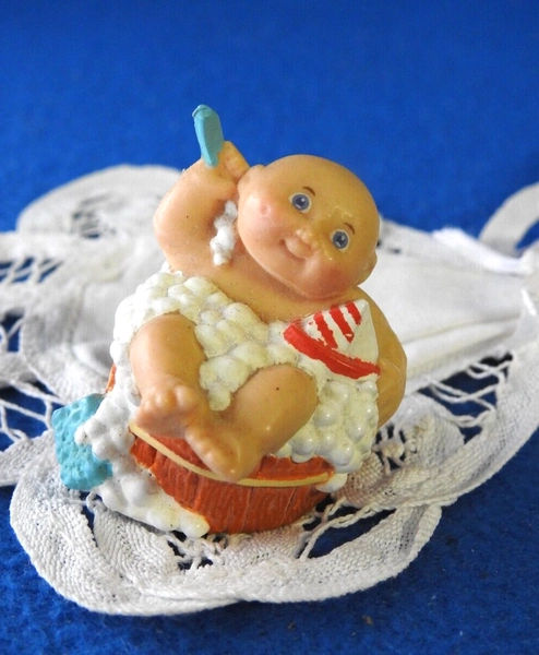 Adorable 1980s Cabbage Patch Kids Baby in Bubble Bath Mini PVC Figurine