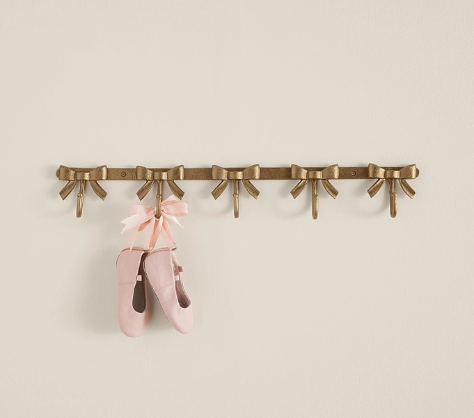 Ava Ribbon Cast Metal Brass Hook (24")