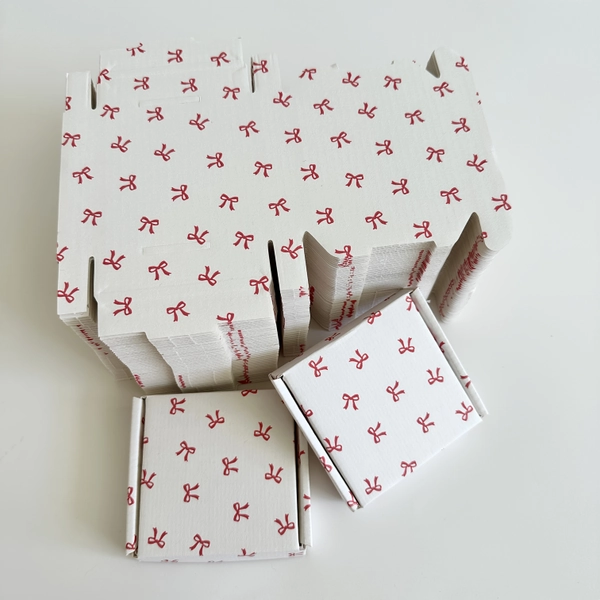 50-Pack 10x9x2cm / 3.94x3.54x0.79 inch Small Jewelry Gift Boxes, Mini Corrugated Paper Packaging Box