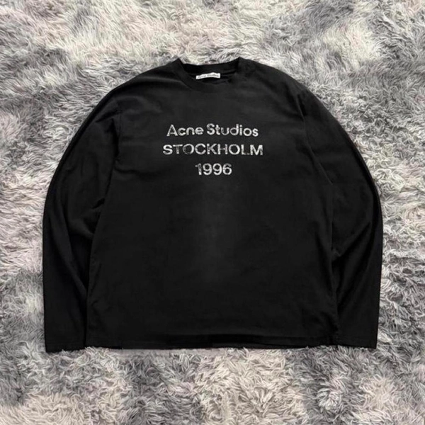 Super rare authentic Acne studios long sleeve tee....