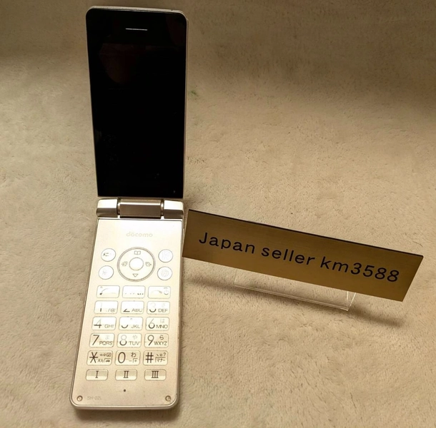 SHARP SH-02L AQUOS KEITAI Gold ANDROID FLIP PHONE UNLOCKED Sim Free from Japan