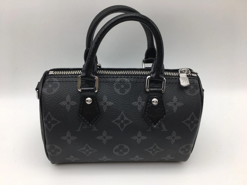 LОUІЅ VUІТТОN Small Bag Handbag Genuine Clutch Crossbody Black miu miu keychain