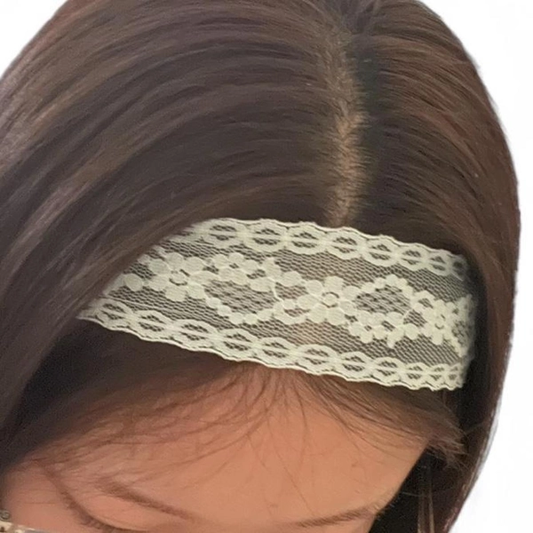 Handmade lace headband #coquette #fairycore

No more...