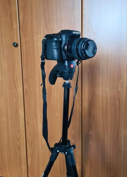 Sony spiegelreflex ilca-68 incl. 55 mm lens + statief