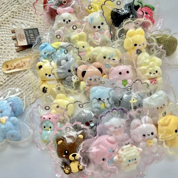 Luckykoo Mini Animal Squishy Squeeze Toy Custom Keychains Taba Squishy Stress Relief Toys for Children