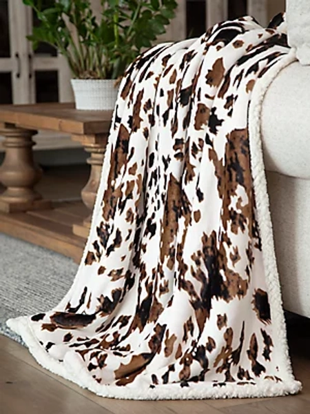 
        Wrangler Tricolor Cowhide Plush Throw Blanket | HOME GOODS | Wrangler®
    