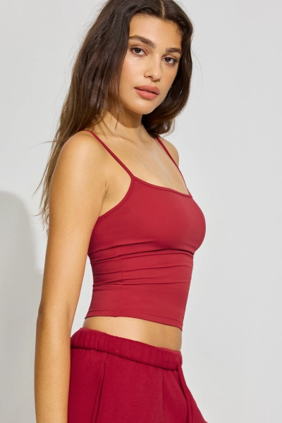 Sleek Scoop Cami Top (n'importe quel couleure)