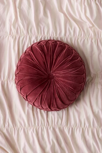 Round Pintuck Pillow