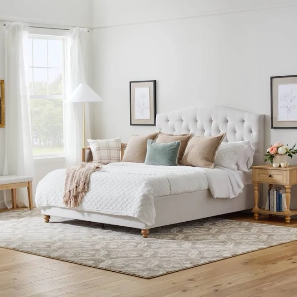 My Texas House Anna Upholstered Diamond Tufted Platform Bed