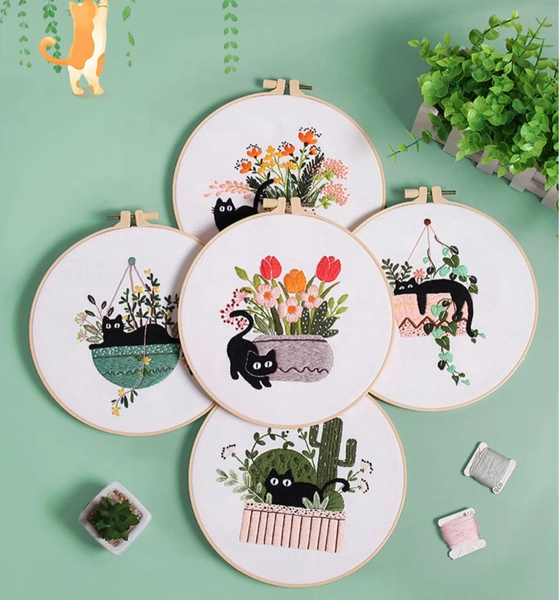 Cat Embroidery Kit beginner, Beginner Embroidery kit, Modern embroidery kit cross stitch, Hand Embroidery Kit, Needlepoint, DIY Craft Kit