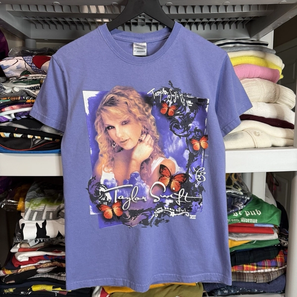 Vintage 2007 Taylor Swift Debut Album Tour T-Shirt Size Small Stay Beautiful