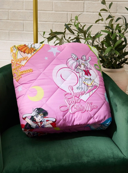 Sailor Moon Sailor Guardians Retro Reversible Quilted Blanket - BoxLunch Exclusive