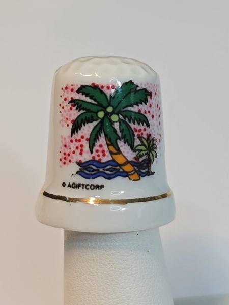 Aruba Travel Souvenir Thimble White Ceramic