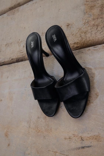 LEATHER HEELED SANDALS