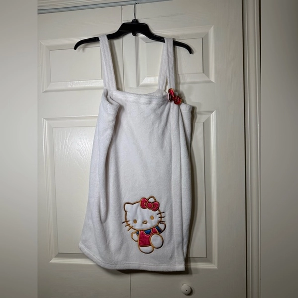 Hello Kitty Women’s Y2K 2009‎ White Towel Dress Wrap