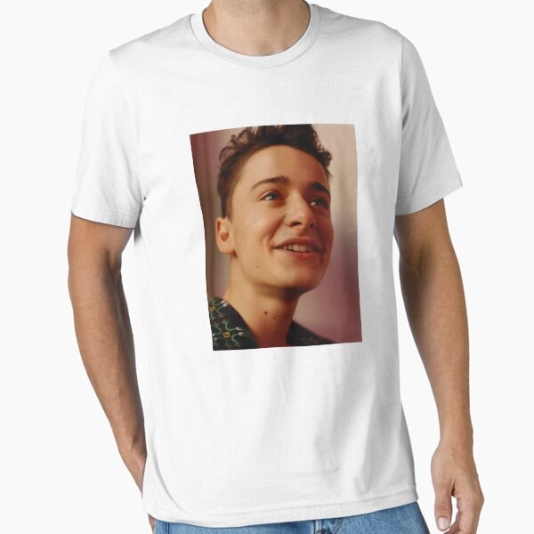 Noah Schnapp Essential T-Shirt