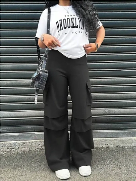 SHEIN Teen Girl Casual Letter Print T-Shirt and Cargo Pants Outfit Set