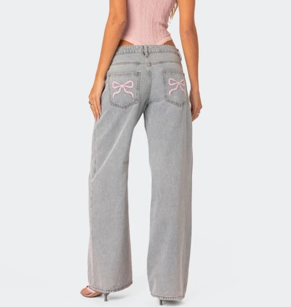 Edikted Women's Bow Pocket Relaxed Jeans