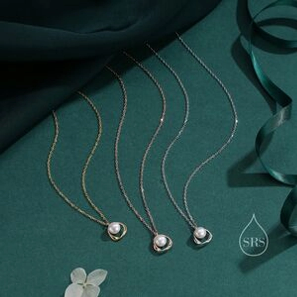 Genuine Freshwater Pearl Mobius Circle Pendant Necklace