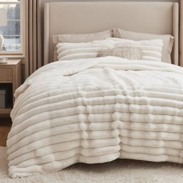 Bedsure Faux Fur Comforter Set