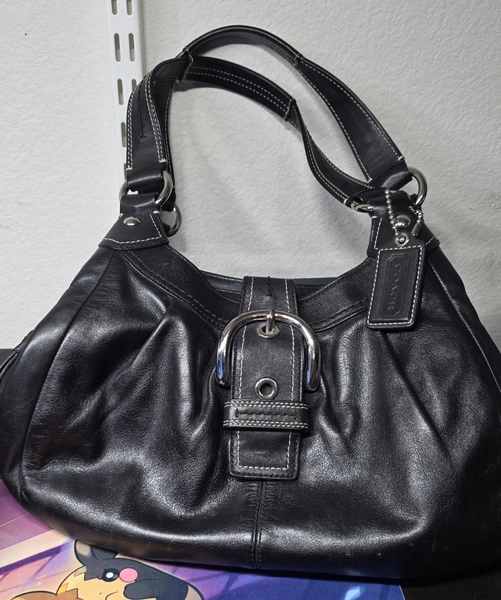 Coach Shoulder Bag Purse Black Leather Zipper B1132-F15527 Early 2000s