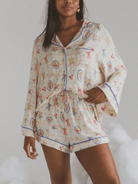 Women Cute Cartoon Floral Bow Print Pajamas Long Sleeve Button V-Neck Loose Shirt Tops And Elastic-Waist Shorts Set 2Pcs Fall Loungewear Y2K Aesthetic Grunge Sleepwear Pj