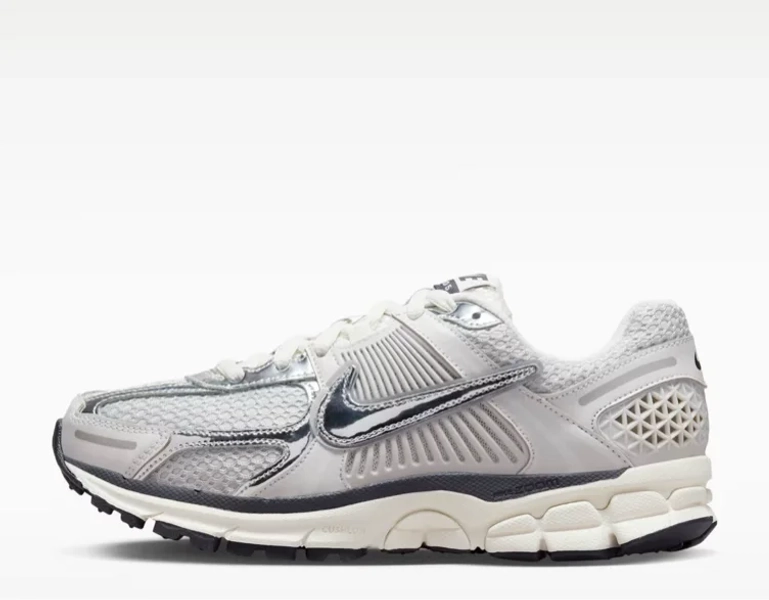 Nike Zoom Vomero 5 Women's Shoes with Reflective Accents