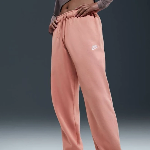 Nike Women's Club Fleece Oversized Sweatpants