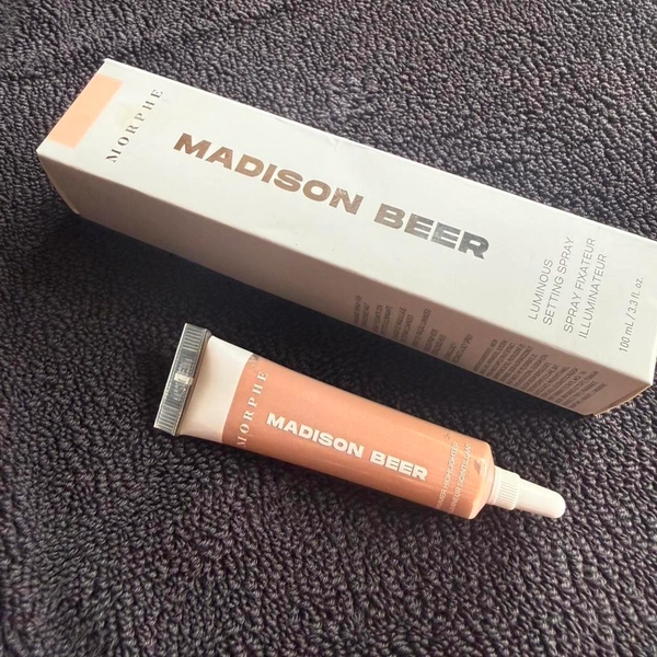 Morphe Madison Beer Fairy Tears Shimmer Highlight...